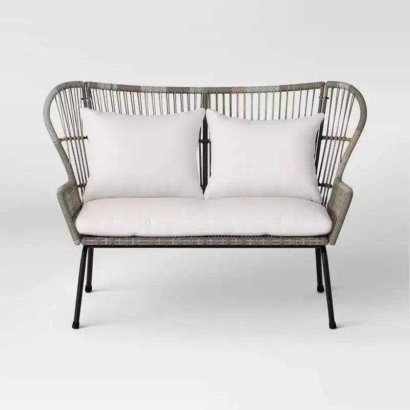 Fauteuil deux places d'extérieur en acier et osier Latigo, résistant à la rouille, gris - Threshold™