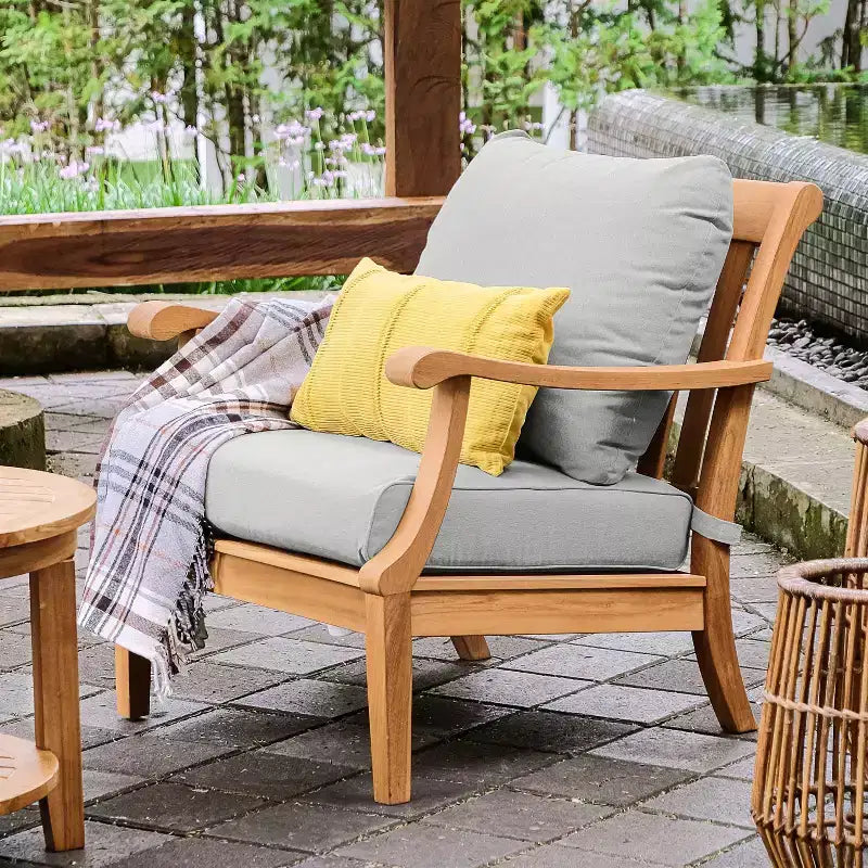 Chaises longues d'extérieur 2 pièces en bois de teck Sonoma Lane Forney avec coussins Oyster - Résistantes aux intempéries, coussins à fermeture éclair
