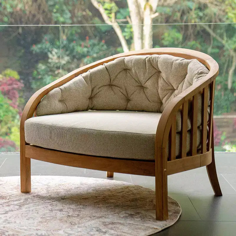 Chaise longue d'extérieur en teck Sonoma Lane Graford avec coussin taupe