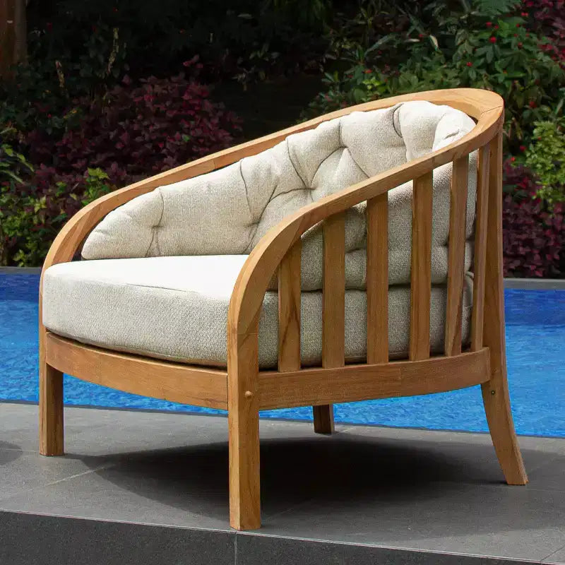 Chaise longue d'extérieur en teck Sonoma Lane Graford avec coussin taupe