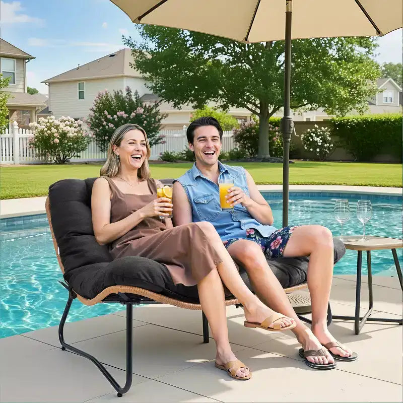 Crestlive Products - Canapé deux places de patio extérieur en rotin tout temps avec coussins moelleux pour balcon et piscine