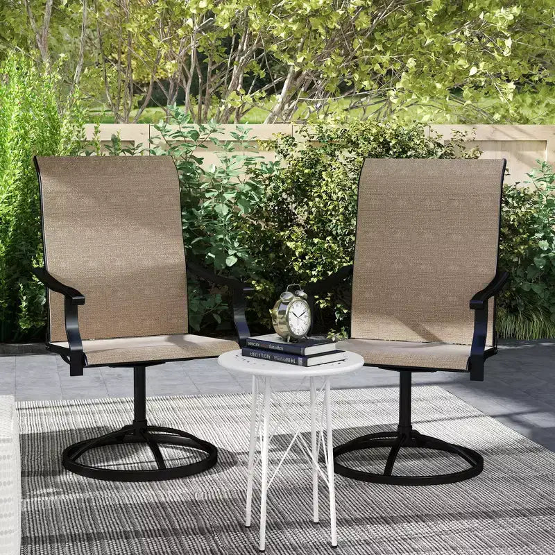 Lot de 2 chaises de patio pivotantes Outsunny, chaises de salle à manger d'extérieur à dossier haut avec tissu maillé résistant aux intempéries et cadre en métal pour jardin, véranda ou patio