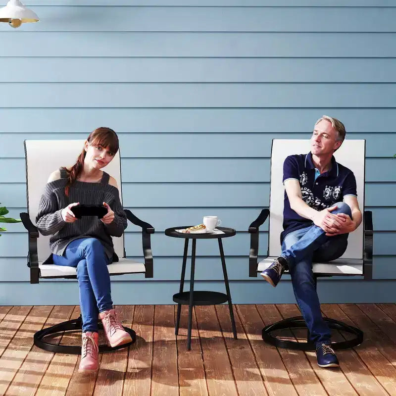 Lot de 2 chaises de patio pivotantes Outsunny, chaises de salle à manger d'extérieur à dossier haut avec tissu maillé résistant aux intempéries et cadre en métal pour jardin, véranda ou patio