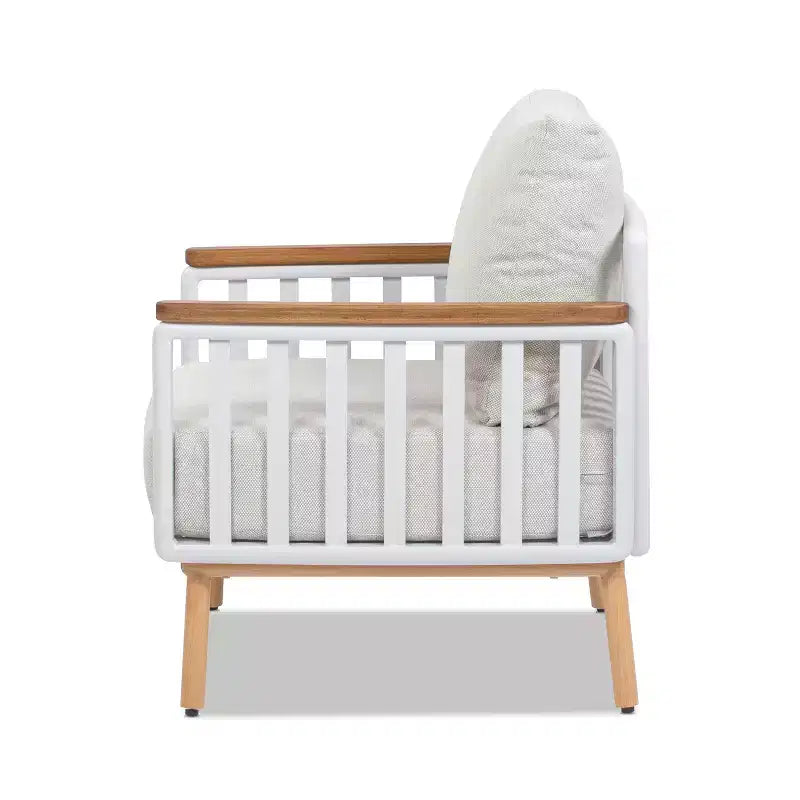 Fauteuil d'appoint de patio Calarono 29 de Jennifer Taylor Home en teck et aluminium, chenille couleur sable