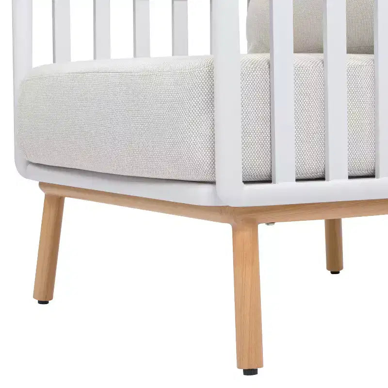 Fauteuil d'appoint de patio Calarono 29 de Jennifer Taylor Home en teck et aluminium, chenille couleur sable