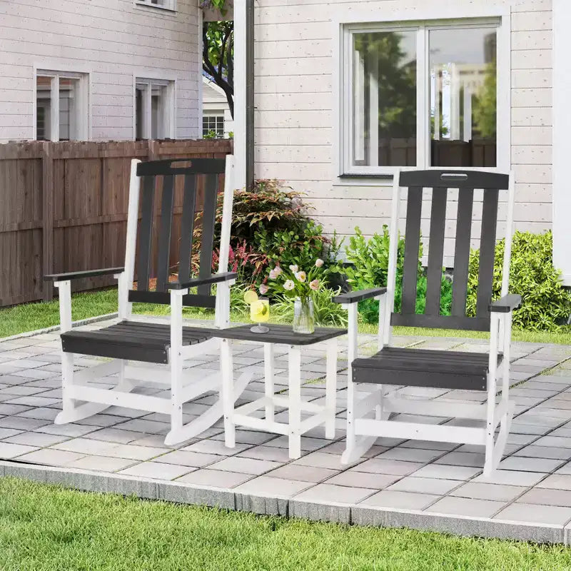 Chaise à bascule d'extérieur Aoodor, fauteuil à bascule en PEHD à lattes avec accoudoirs, conception toutes saisons pour l'intérieur ou l'extérieur