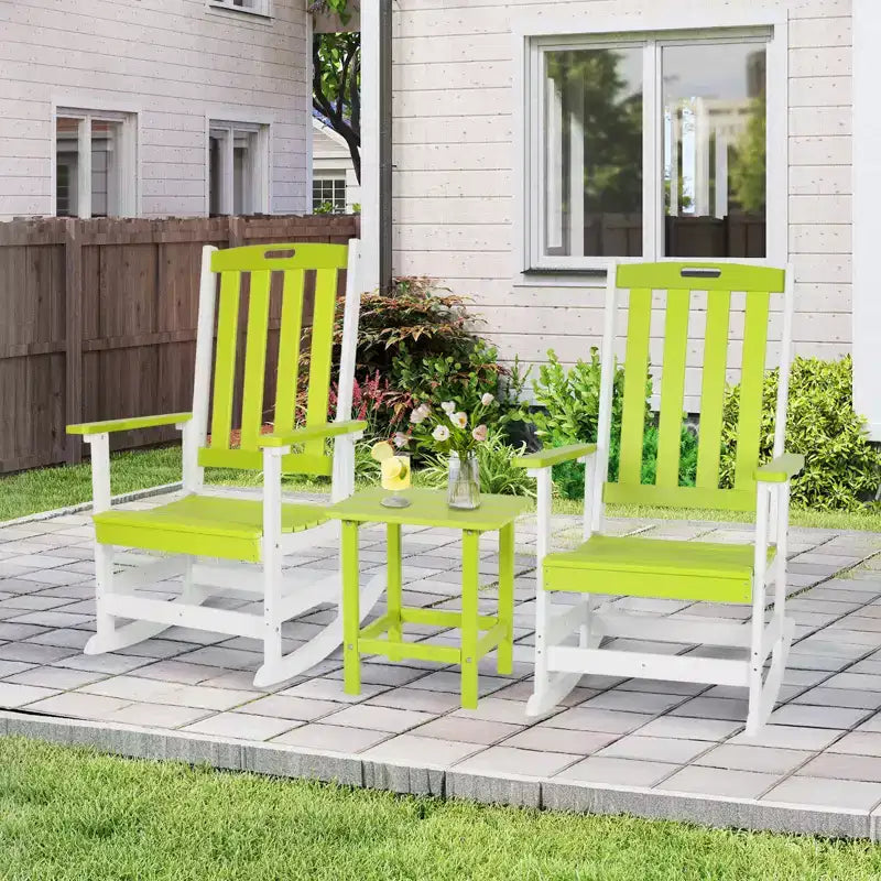 Chaise à bascule d'extérieur Aoodor, fauteuil à bascule en PEHD à lattes avec accoudoirs, conception toutes saisons pour l'intérieur ou l'extérieur