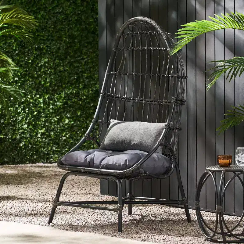 Fauteuil œuf de patio Okak 16 en rotin PE, fauteuil d'appoint, fauteuil relaxant surdimensionné pour porche, jardin et arrière-cour, fauteuil de salon moderne et rustique.