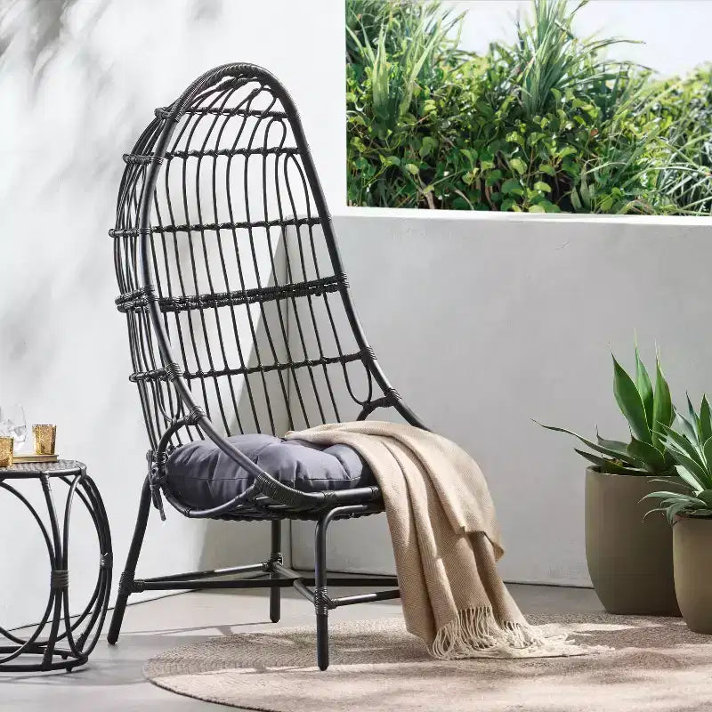 Fauteuil œuf de patio Okak 16 en rotin PE, fauteuil d'appoint, fauteuil relaxant surdimensionné pour porche, jardin et arrière-cour, fauteuil de salon moderne et rustique.