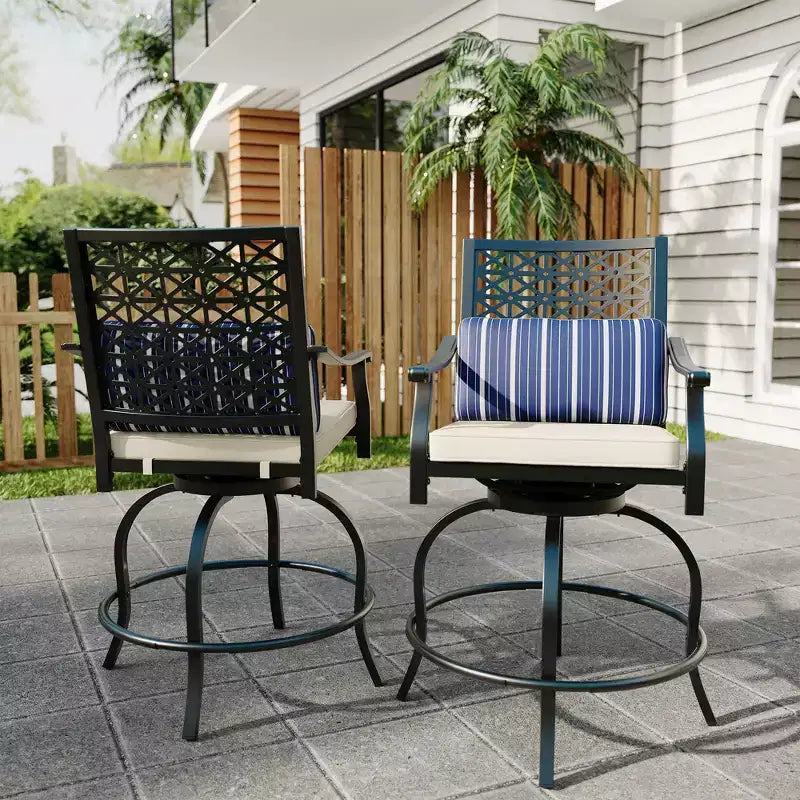 Tabourets de bar pivotants d'extérieur hauteur comptoir avec coussin rouge, lot de 2 tabourets de bar de patio avec accoudoirs et dossier, grands tabourets de bar pivotants d'extérieur pour le jardin