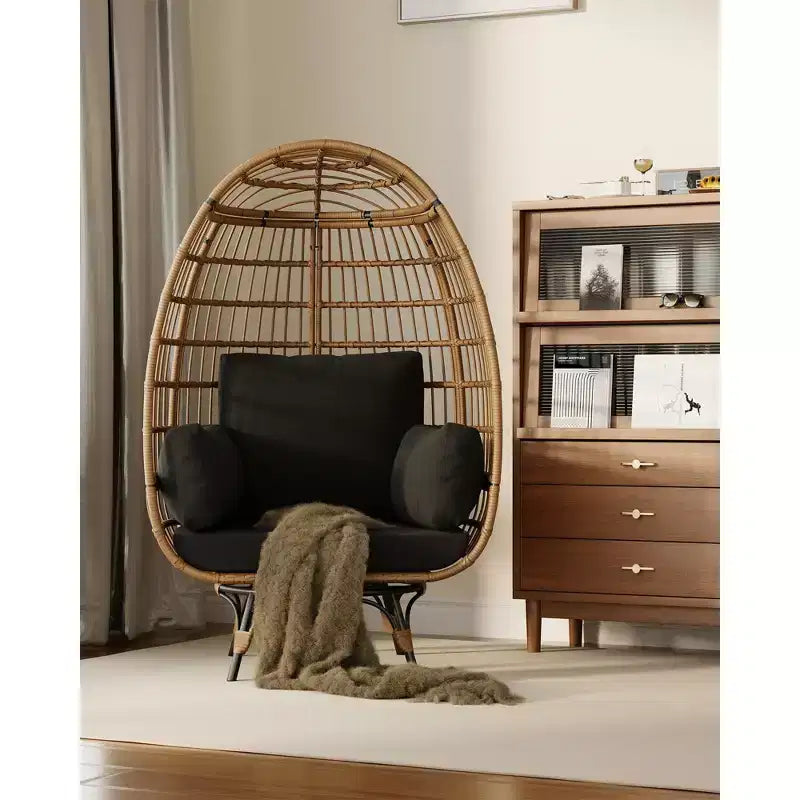 Fauteuil suspendu œuf pivotant 360° surdimensionné pour l'extérieur, chaise longue en rotin en forme d'œuf avec 4 coussins épais, chaises en rotin PE supportant jusqu'à 158 kg