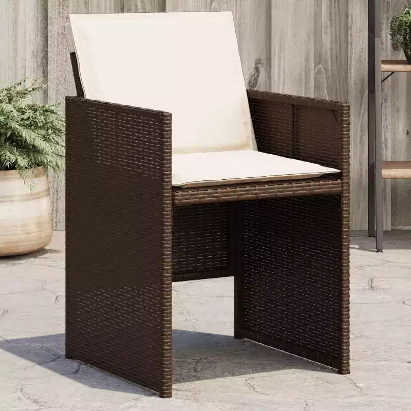 vidaXL Chaises de Jardin, Ensemble de Mobilier d'Extérieur 4 pièces - Chaises en Rotin PE Marron avec Coussins - Salon de Jardin Pliant Compact