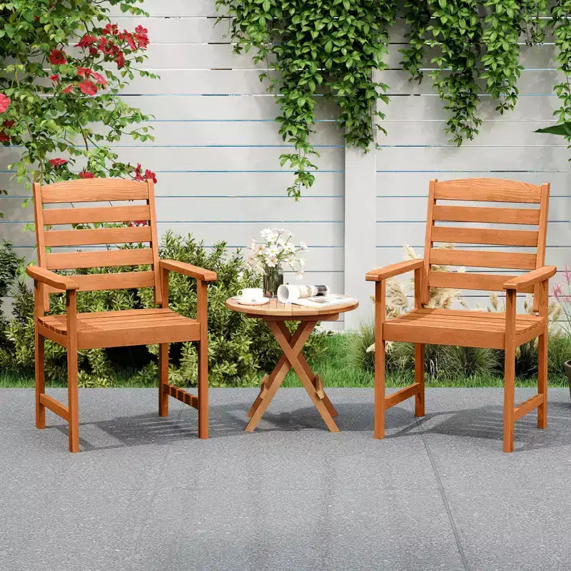 Lot de 2/4 chaises de patio Costway avec dossiers inclinés et assises à lattes pour terrasse