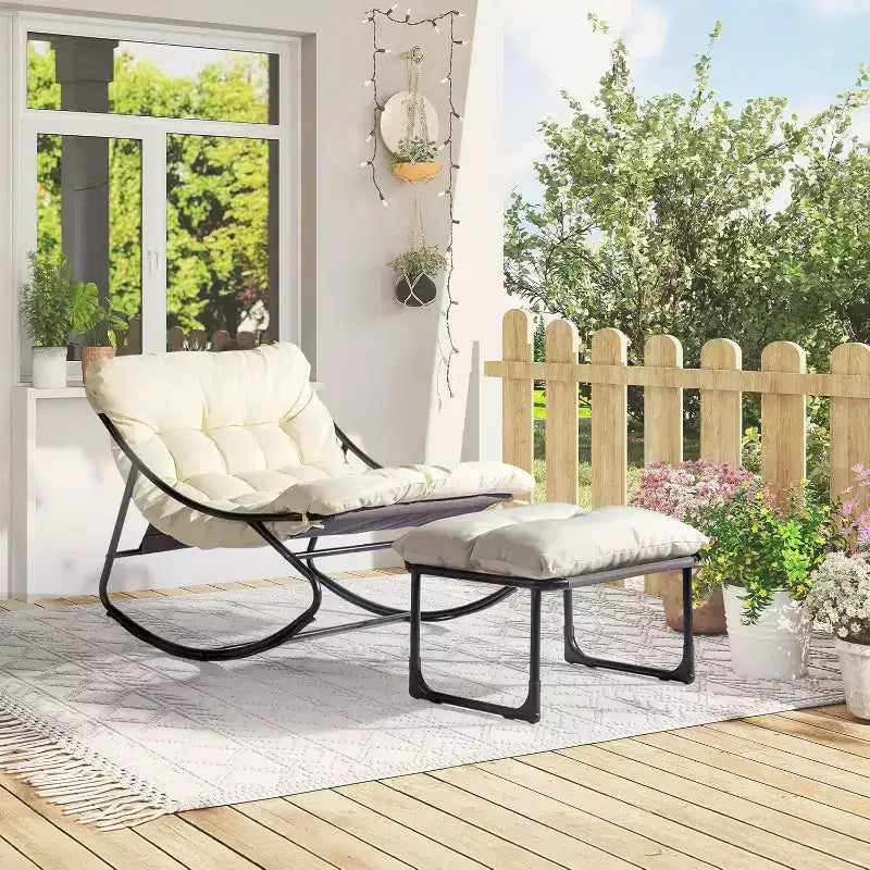 Fauteuil à bascule d'extérieur VINGLI avec repose-pieds, chaise longue rembourrée confortable pour l'intérieur et l'extérieur, supporte 180 kg, blanc