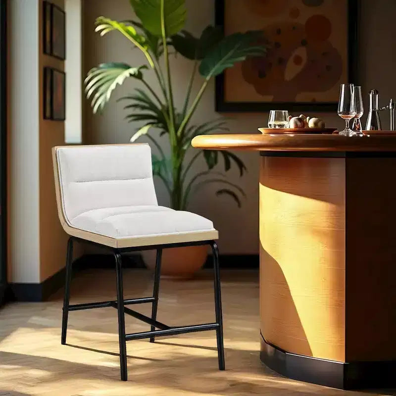 Meridian Furniture, Tabouret de comptoir rembourré en tissu Viceroy, Lot de 2