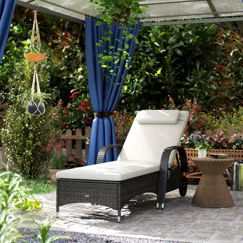 Chaise longue d'extérieur, chaise longue de piscine en rotin à dossier réglable sur 5 niveaux avec roues, coussin et appui-tête
