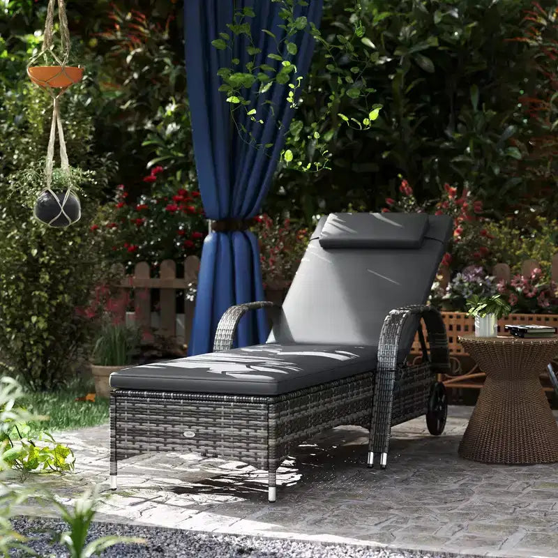 Chaise longue d'extérieur, chaise longue de piscine en rotin à dossier réglable sur 5 niveaux avec roues, coussin et appui-tête