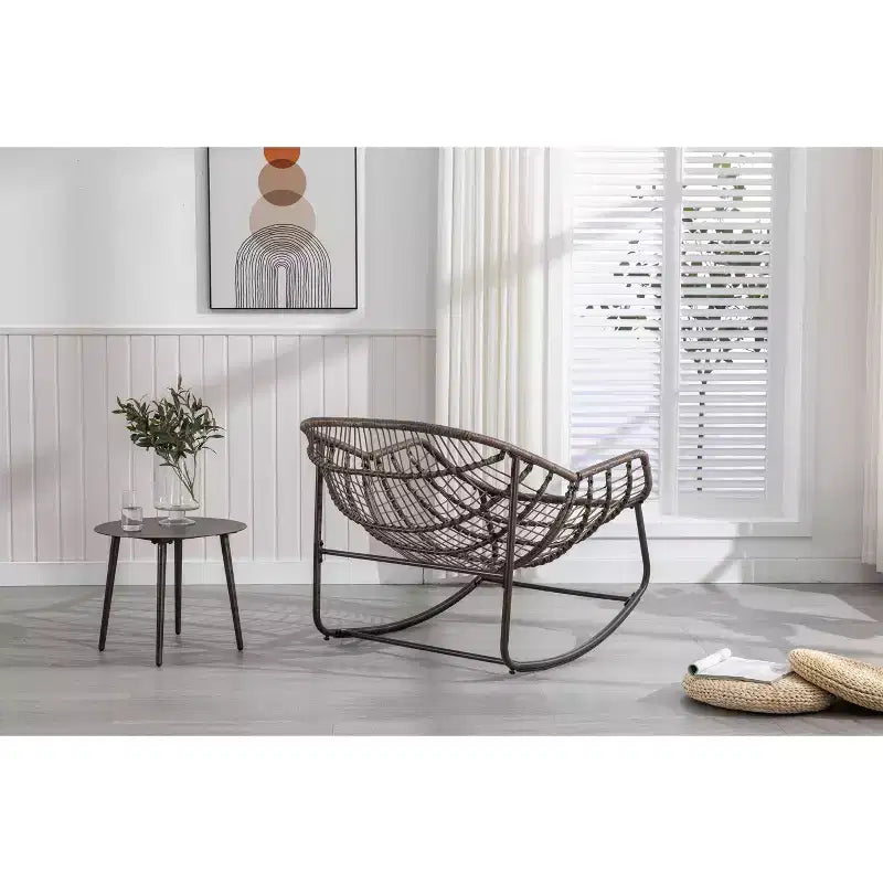 Fauteuils à bascule d'extérieur Okak en rotin avec coussin rembourré, fauteuils inclinables d'extérieur avec cadre métallique robuste, chaises de porche pour jardin, arrière-cour