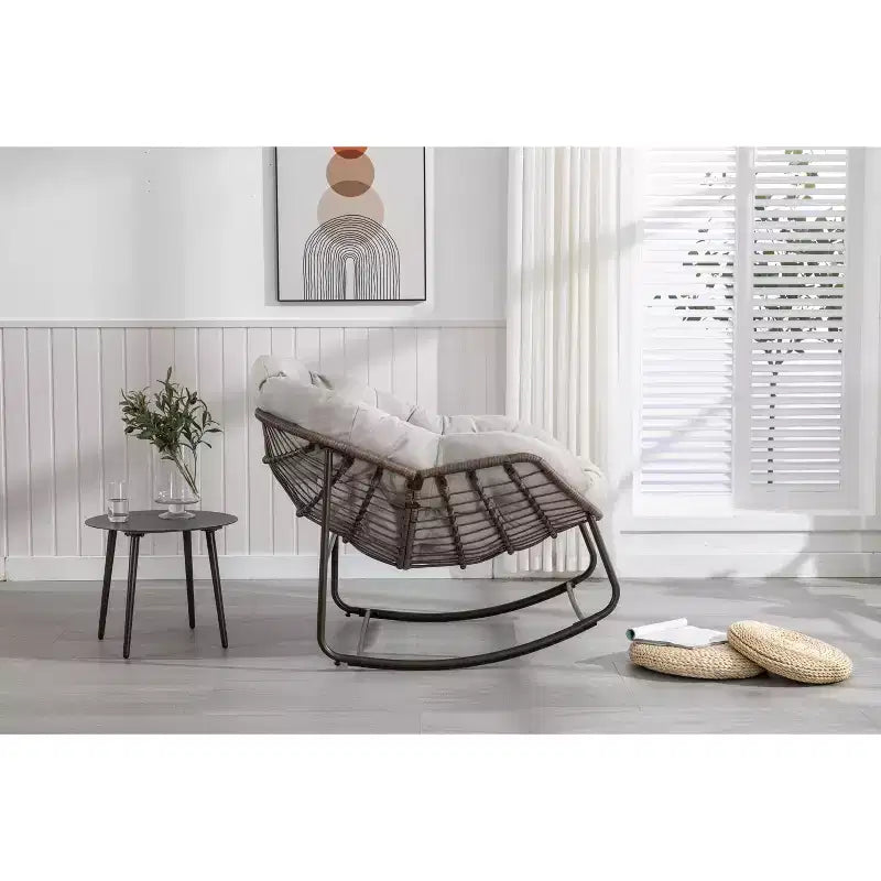 Fauteuils à bascule d'extérieur Okak en rotin avec coussin rembourré, fauteuils inclinables d'extérieur avec cadre métallique robuste, chaises de porche pour jardin, arrière-cour