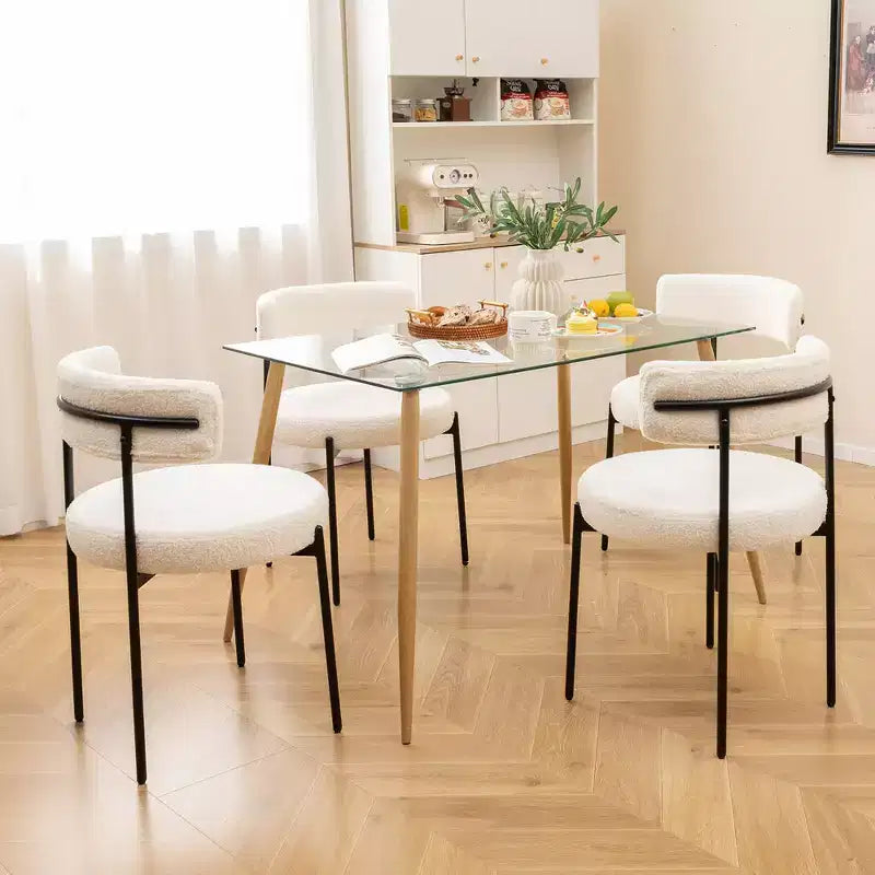 Lot de 4 chaises de salle à manger rondes Costway avec dossier incurvé, éponge rembourrée et pieds en métal