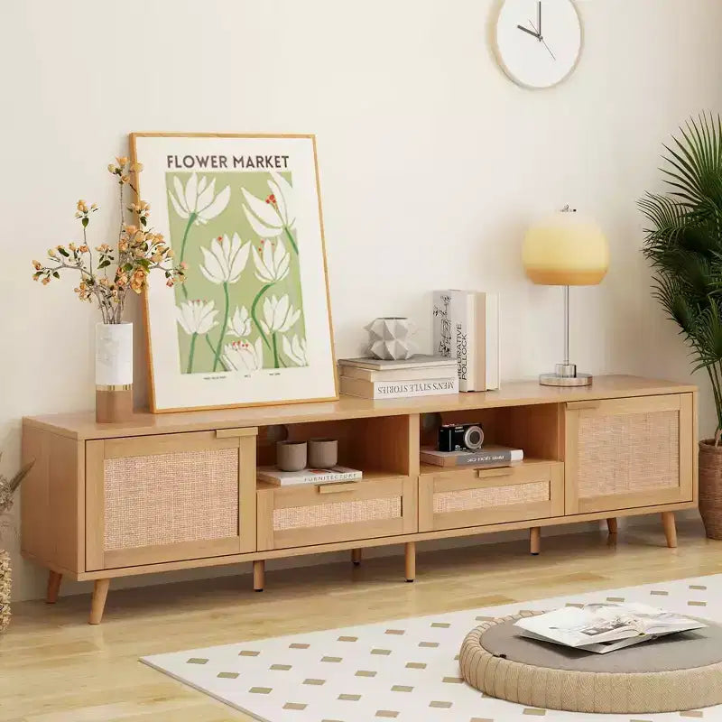Meuble TV en rotin MAYEERTY pour téléviseurs jusqu'à 85 pouces, console média moderne de style ferme, centre de divertissement avec pieds en bois massif pour salon, beige