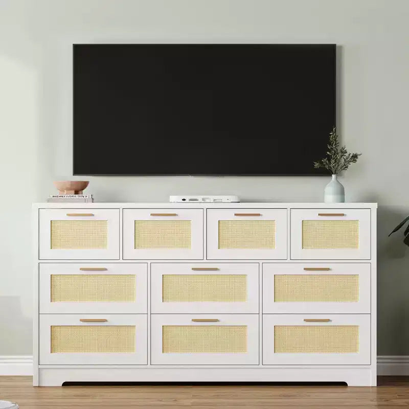 Commode en rotin pour chambre à coucher avec 10 tiroirs, grande commode en bois avec poignées en métal doré, commode large de style bohème pour chambre à coucher ou salon.