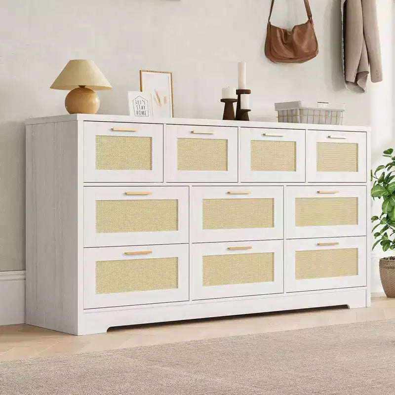 Commode en rotin pour chambre à coucher avec 10 tiroirs, grande commode en bois avec poignées en métal doré, commode large de style bohème pour chambre à coucher ou salon.