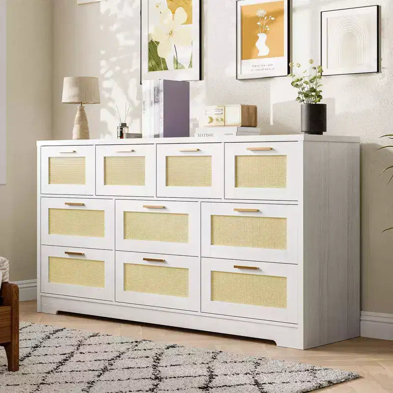 Commode en rotin pour chambre à coucher avec 10 tiroirs, grande commode en bois avec poignées en métal doré, commode large de style bohème pour chambre à coucher ou salon.