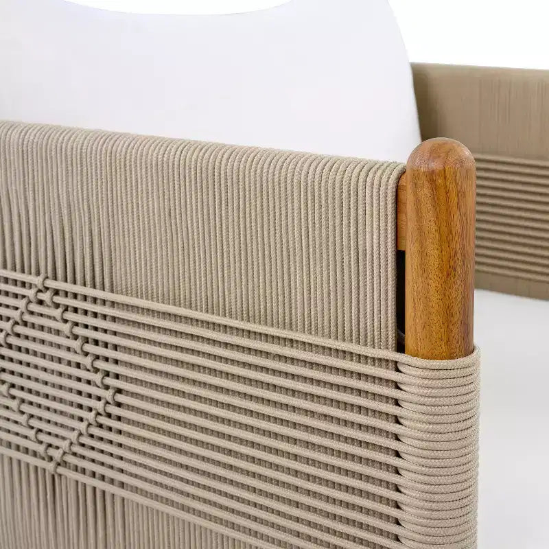 Fauteuil de jardin moderne en bois d'acacia Seungho avec tressage en corde diamant et coussins Christopher Knight Home
