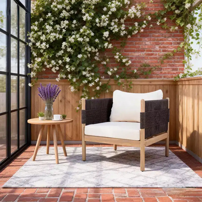 Fauteuil de jardin moderne en bois d'acacia Seungho avec tressage en corde diamant et coussins Christopher Knight Home