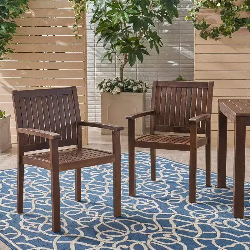 MAYEERTY Lot de 2 chaises de salle à manger d'extérieur en bois d'acacia, sièges de patio à lattes rustiques pour la détente estivale