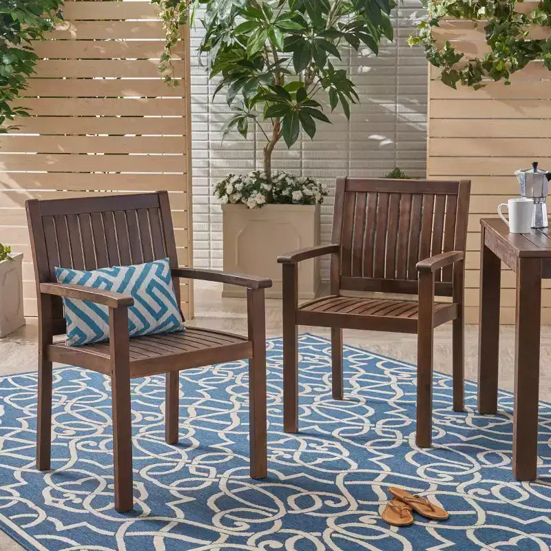 MAYEERTY Lot de 2 chaises de salle à manger d'extérieur en bois d'acacia, sièges de patio à lattes rustiques pour la détente estivale
