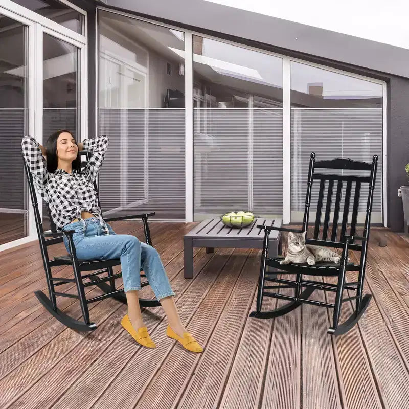 Karl Home | Chaises à bascule de patio en bois massif tourné (lot de 2)