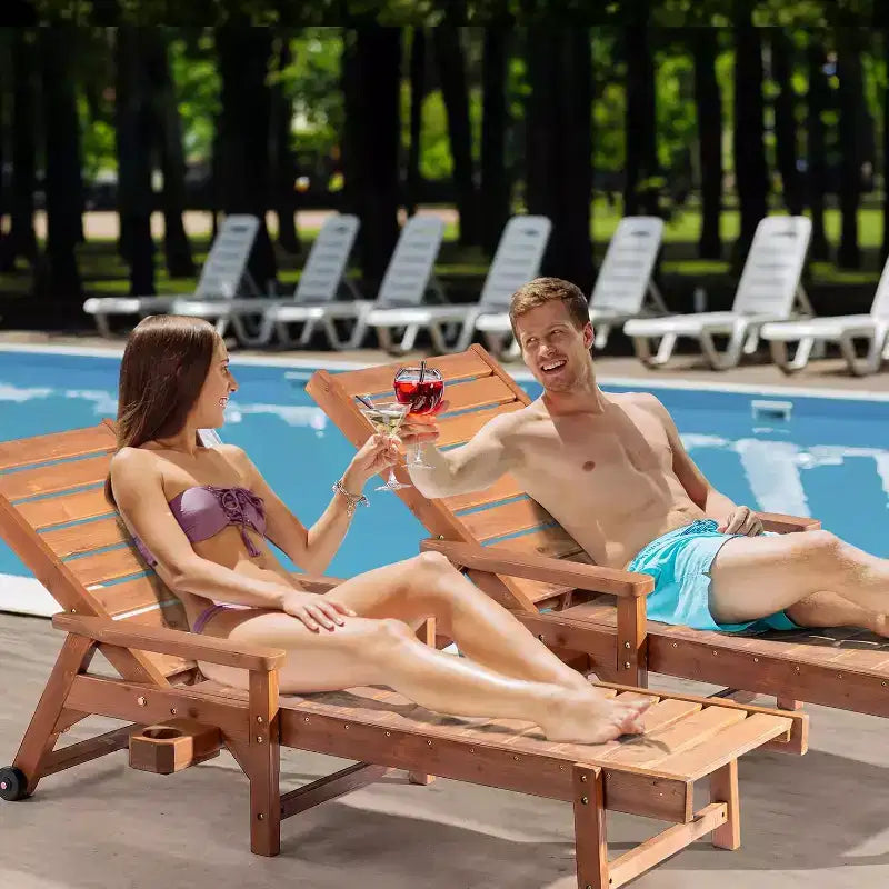 VINGLI Chaise longue de piscine et de plage en bois avec dossier réglable, porte-gobelet et roues