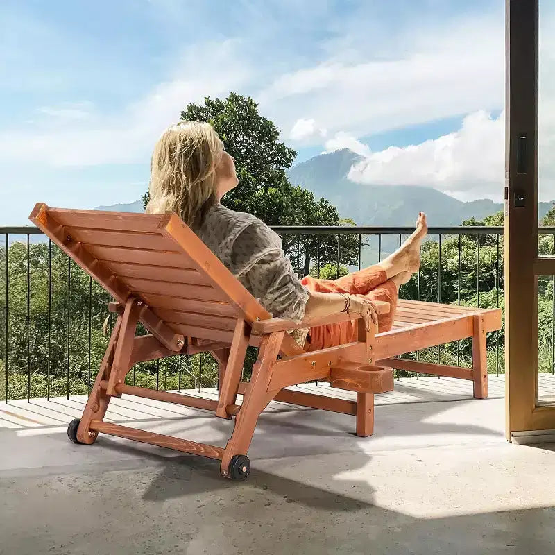 VINGLI Chaise longue de piscine et de plage en bois avec dossier réglable, porte-gobelet et roues