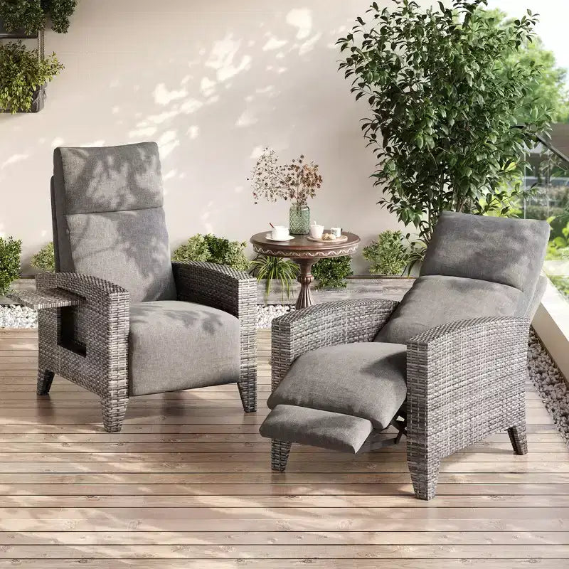 Fauteuil inclinable en osier avec dossier et repose-pieds réglables, chaise longue de patio en rotin inclinable à plat à 150° avec table d'appoint extensible et pompe à air