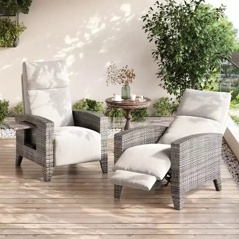 Fauteuil inclinable en osier avec dossier et repose-pieds réglables, chaise longue de patio en rotin inclinable à plat à 150° avec table d'appoint extensible et pompe à air