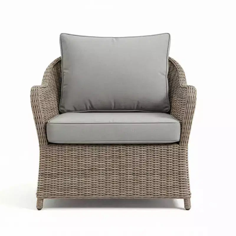 Fauteuil de jardin Martha Stewart Lily Pond, en rotin tressé gris vieilli avec coussins gris résistants aux intempéries