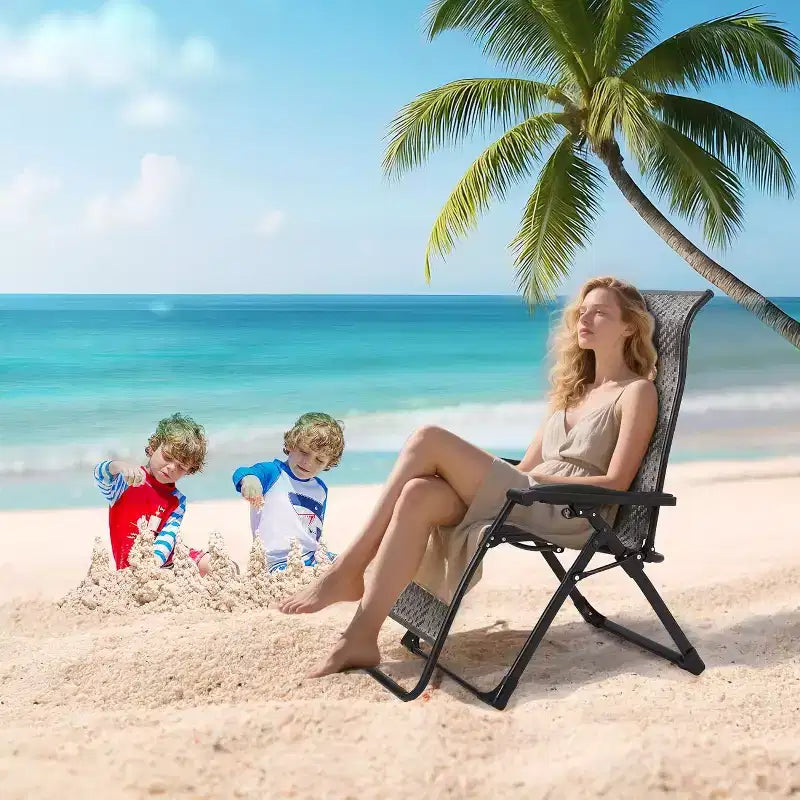 Chaise longue pliante en rotin, transat d'extérieur réglable, capacité de 150 kg, fauteuil de plage portable avec accoudoirs élargis et osier pour la piscine