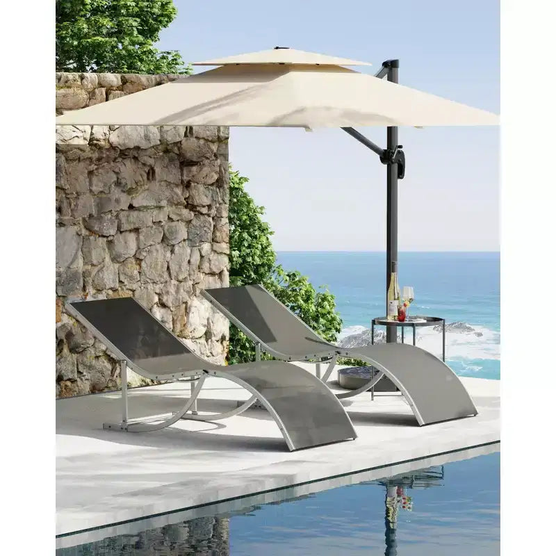 Ensemble de 2 chaises longues ergonomiques en forme de S pour patio - Chaises longues d'extérieur réglables, cadre en aluminium, idéales pour la piscine, la plage, la terrasse, le jardin