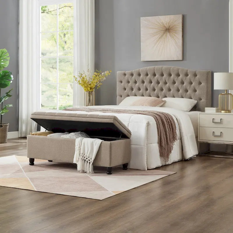 Banc de rangement capitonné en tissu de lin avec pieds fuselés en bois