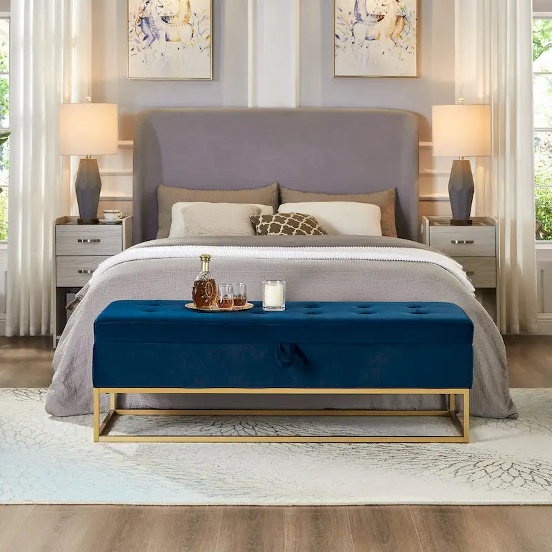 Banc de rangement en velours touffeté avec base en métal doré