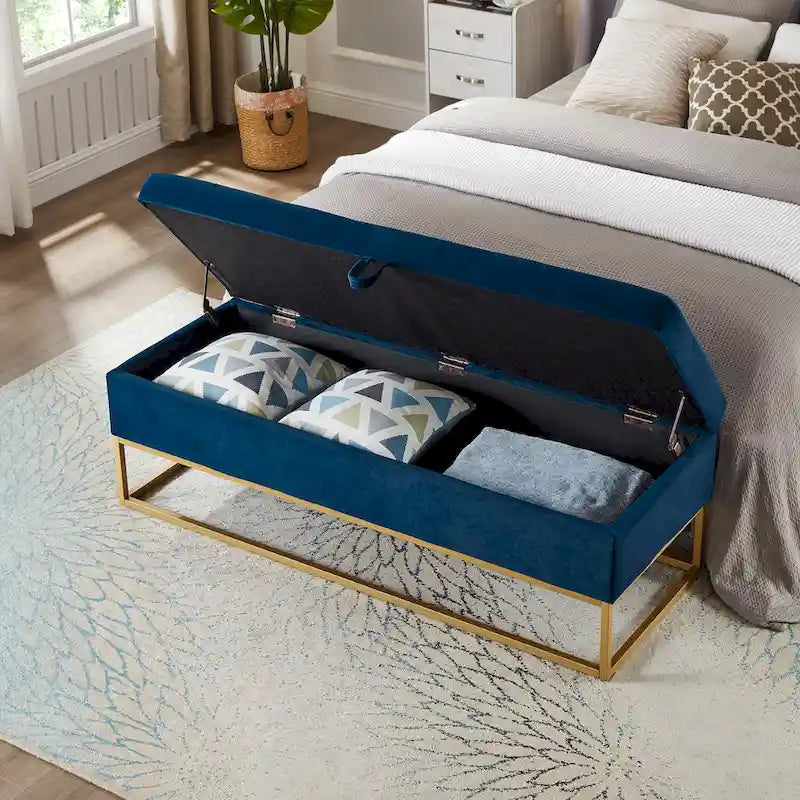Banc de rangement en velours touffeté avec base en métal doré