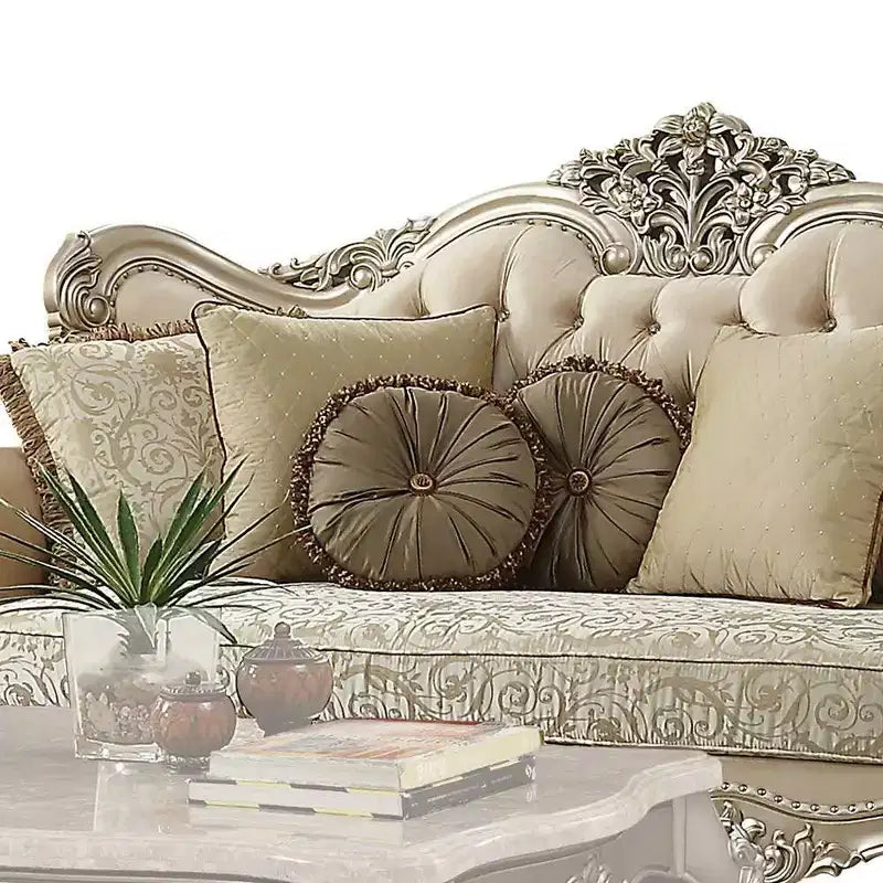 Canapé 88 po Bentley Tissu/Champagne - Acme Furniture : d'inspiration victorienne, capitonné, accoudoirs roulés