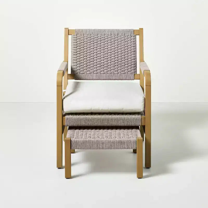 Chaise de patio et ottoman en bois et corde - Hearth & Hand™ avec Magnolia : Résistante aux intempéries, style maison de campagne