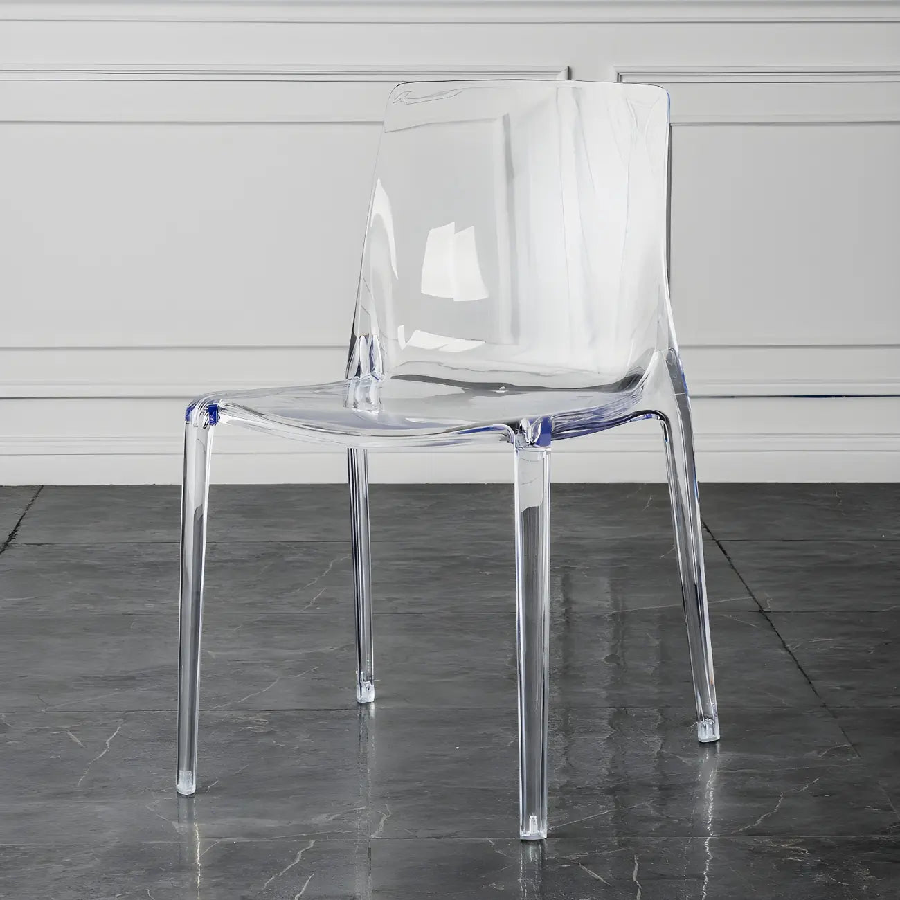 Chaise de salle à manger sans accoudoirs à dossier bas en acrylique ambre