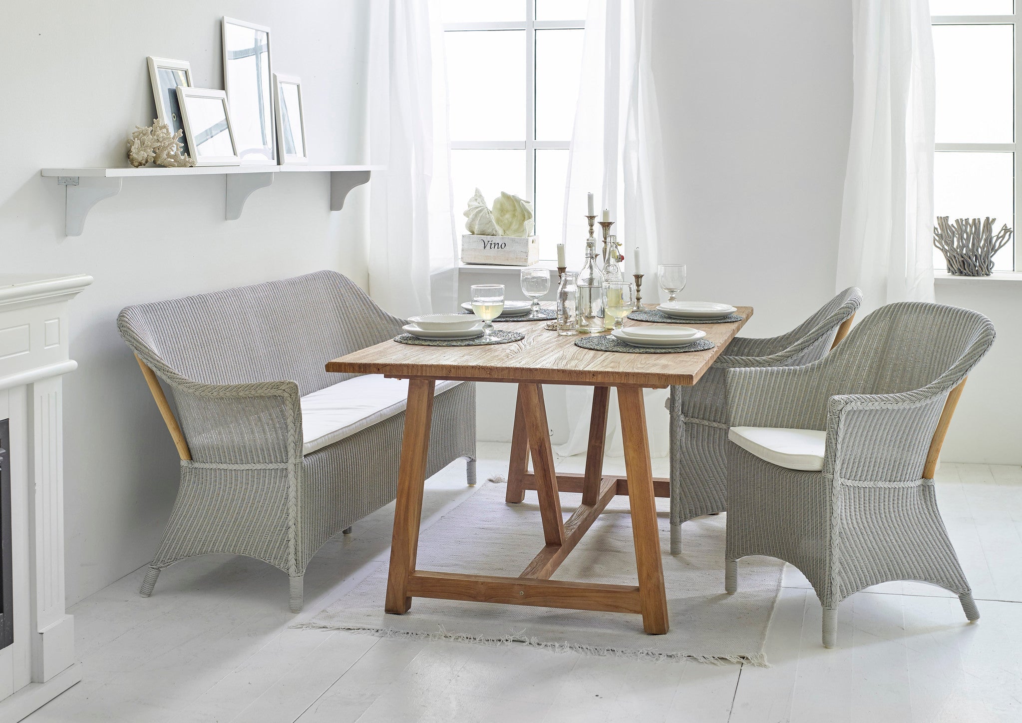 Classic Rattan Lounge Chair with Woven | Matte Finish