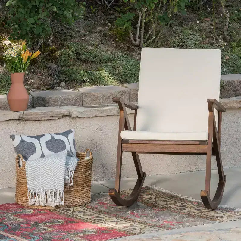 Fauteuil à bascule de terrasse en bois d'acacia Gus - Christopher Knight Home