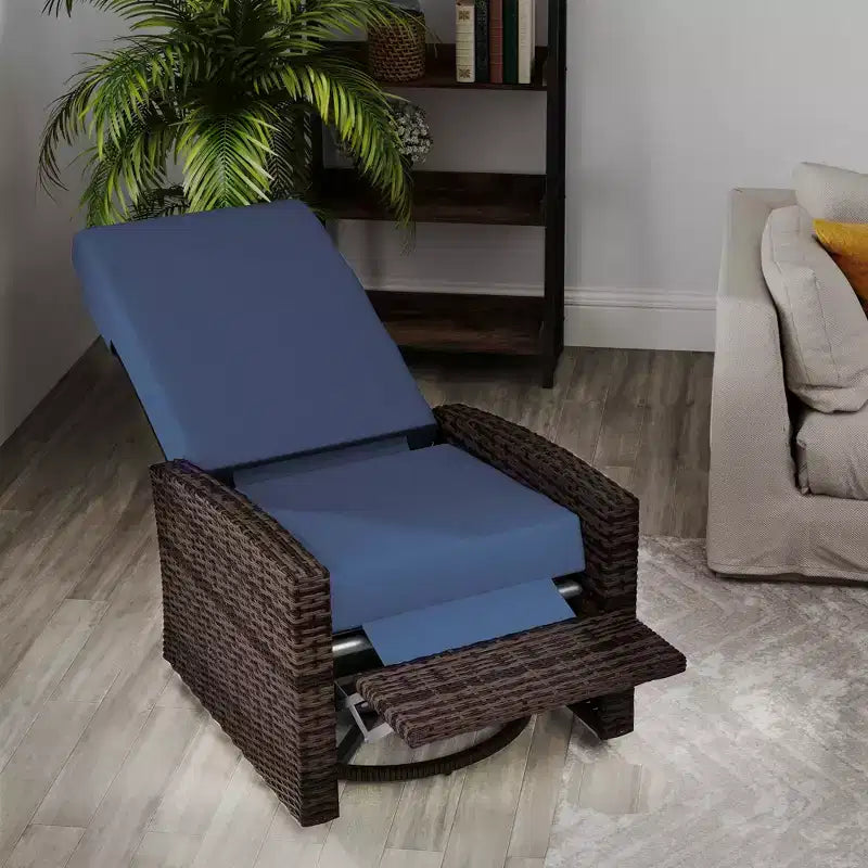 Fauteuil inclinable en rotin synthétique Outsunny avec pivotement à 360°, coussin moelleux, chaise longue pour patio, jardin, cour arrière
