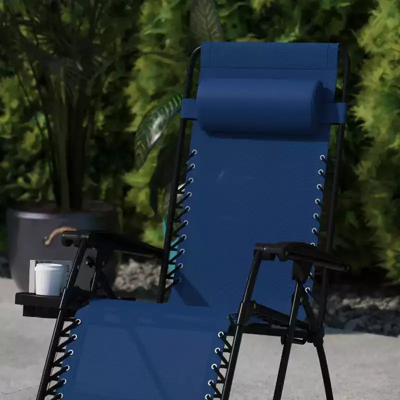 Fauteuil inclinable zéro gravité pliable et réglable en maille Flash Furniture avec oreiller et plateau porte-gobelet, lot de 2